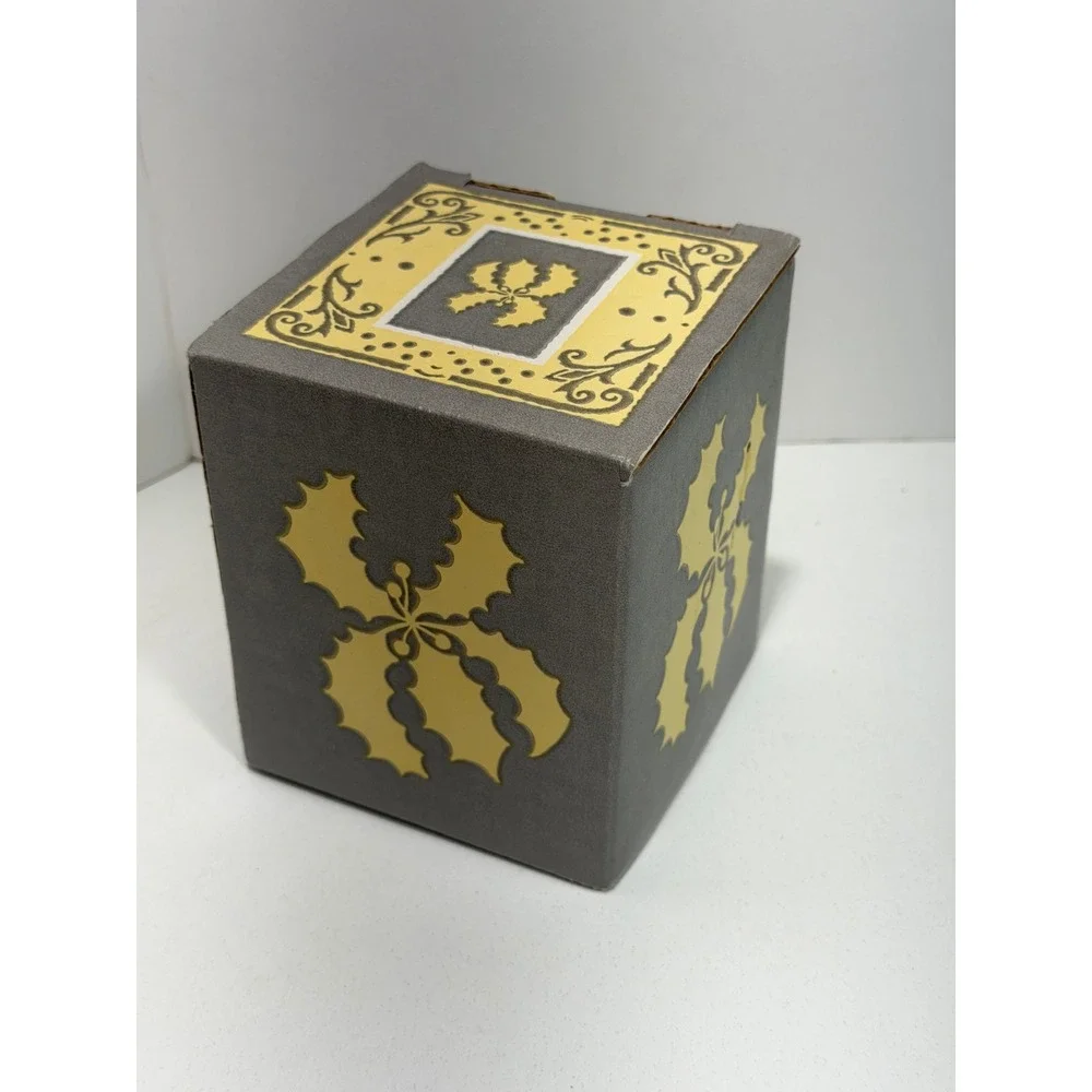 PartyLite Holiday Spices Scented Jar Candle P1439 with Frosted Lid and Box - Picture 2 of 7